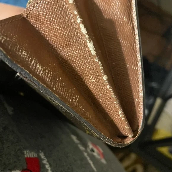 Louis Vuitton Brown and Gold Monogram Clutch - Picture 6 of 10